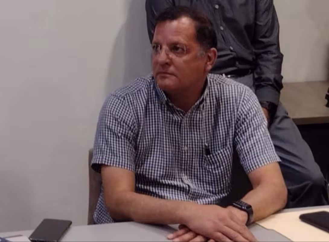 Abogado Arturo Pérez Scully